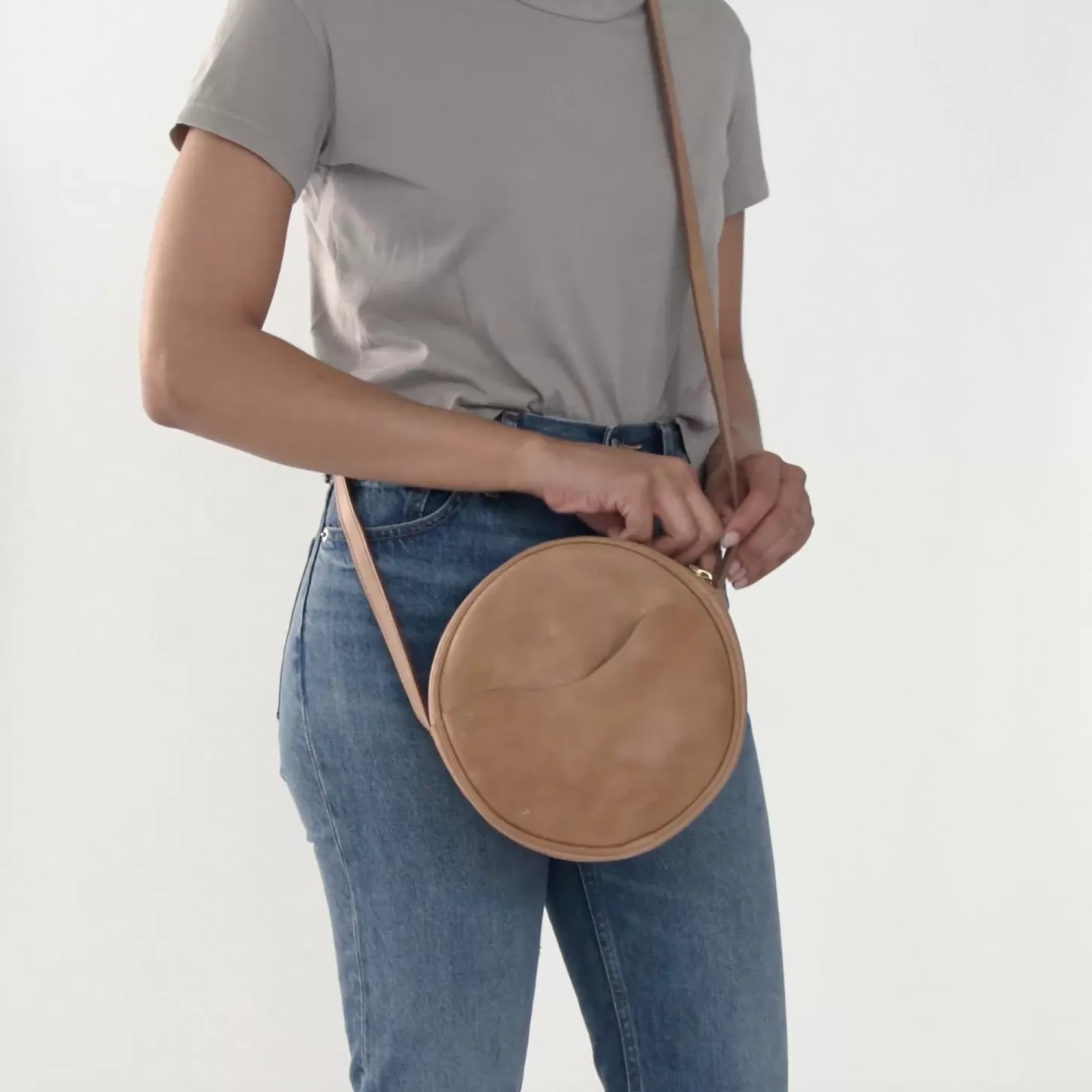 Bags & Wallets-Nisolo Carry-All Circle Crossbody Almond