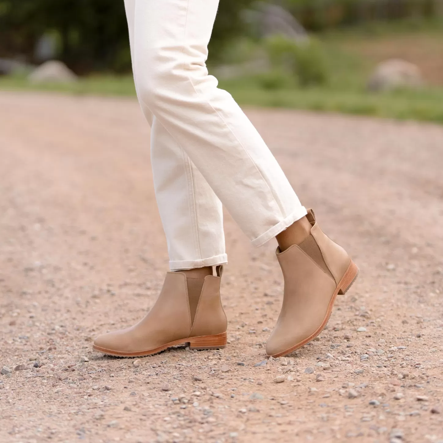 Boots-Nisolo Classic Chelsea Boot Almond