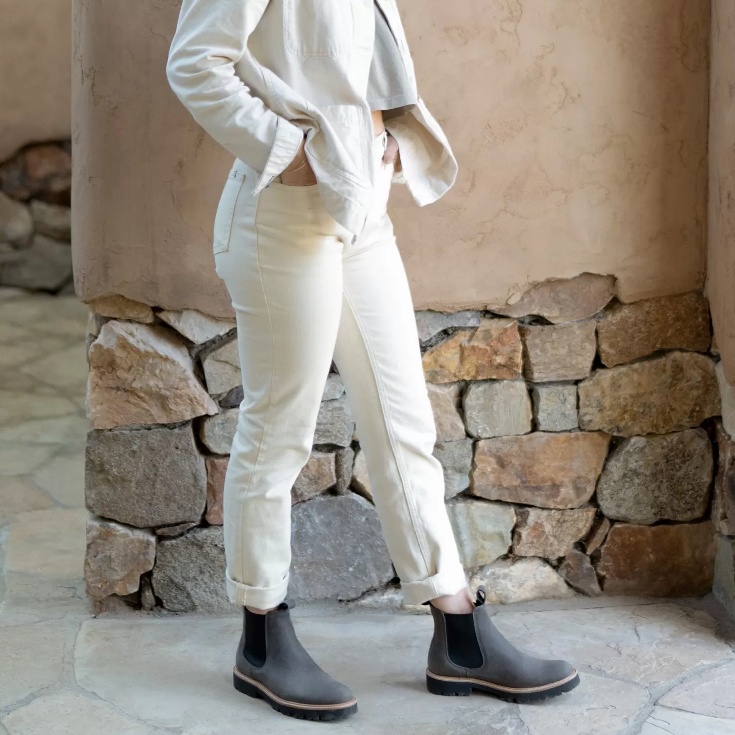 goto_lug_chelsea_boot_9-1.webp Boots-Nisolo Go-To Lug Chelsea Boot Grey